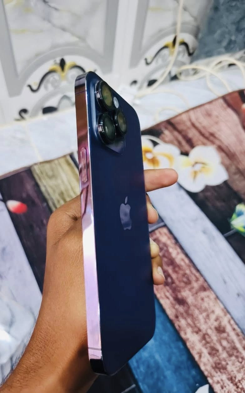 سلام عليكم جهاز ايفون 14بروه ماكس جهاز  البيع جهاز مكفول كفاله عامه بطاريه 80جهاز شرق اوسط AAA ماستر السعر خاص  السعر الخاص  الو نتصال ***********
