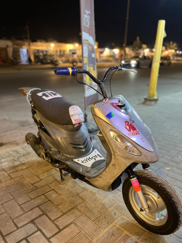 السلام عليكم البيع ماكس قجمه بلاديه مامفتوحه نهضه ومعدل فول الدراجه ناعمه كلش مانقصه برغي كهربائيات كامله كفراته كلهن كاملات ختم واحد تجي وتشوف بعينك احلى من الصور مكانب  
البصره معقل 
ب٦٥٠ بيه مجال قليل
***********
