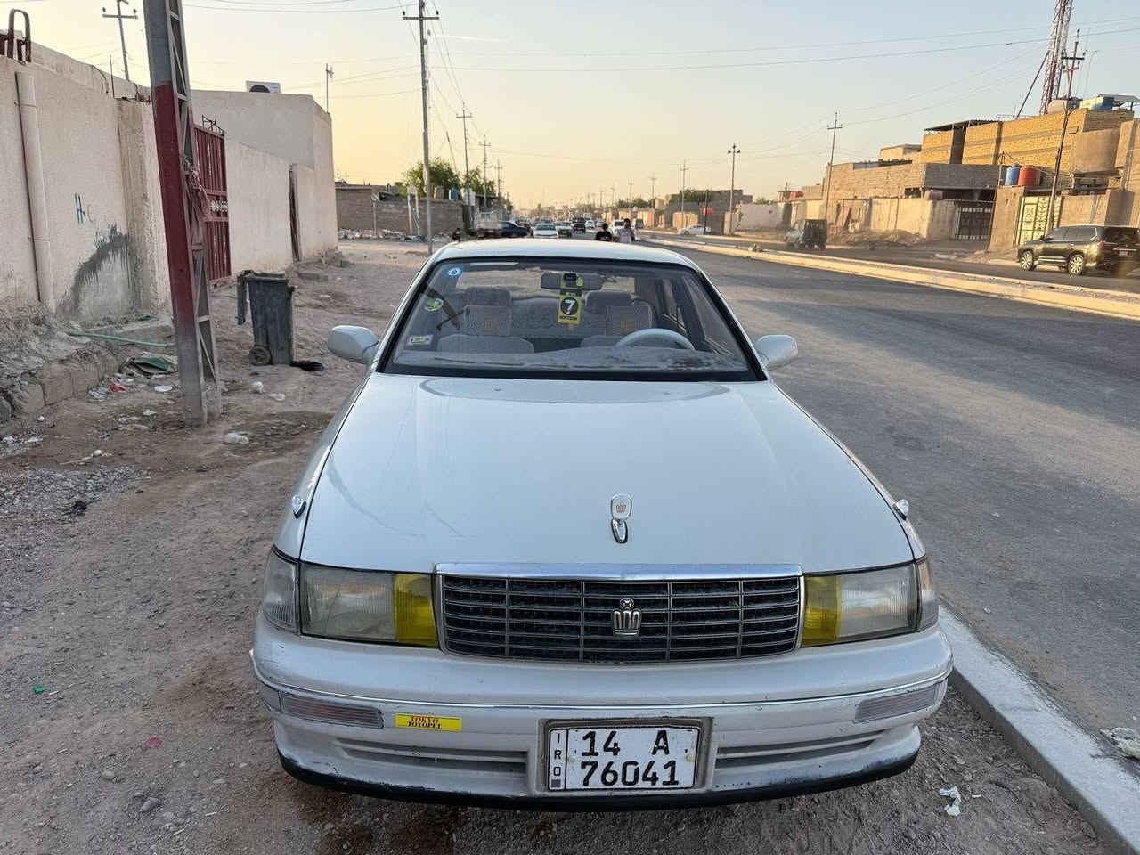 السلام عليكم سيارة بطه فصل للبيع الموديل 1993 سيارة مكفولة من الكص والنغل والعيب الشرعي سيارة رقم بصرة النكليزي سنوية مجددة الغاية 2031 سيارة مكينه وكير ثنين ونص جدد حدادة جديدة هستوا نافضها سيارة تخم تايرات وكهربائيات كلها شغاله من طول الطول غرفة جديدة وسيارا جاهزا مجهزا مكان سيارة بصرة السعر 52 للاستفسار على الرقم *********** مكلف بلنشر الزبير, البصرة
