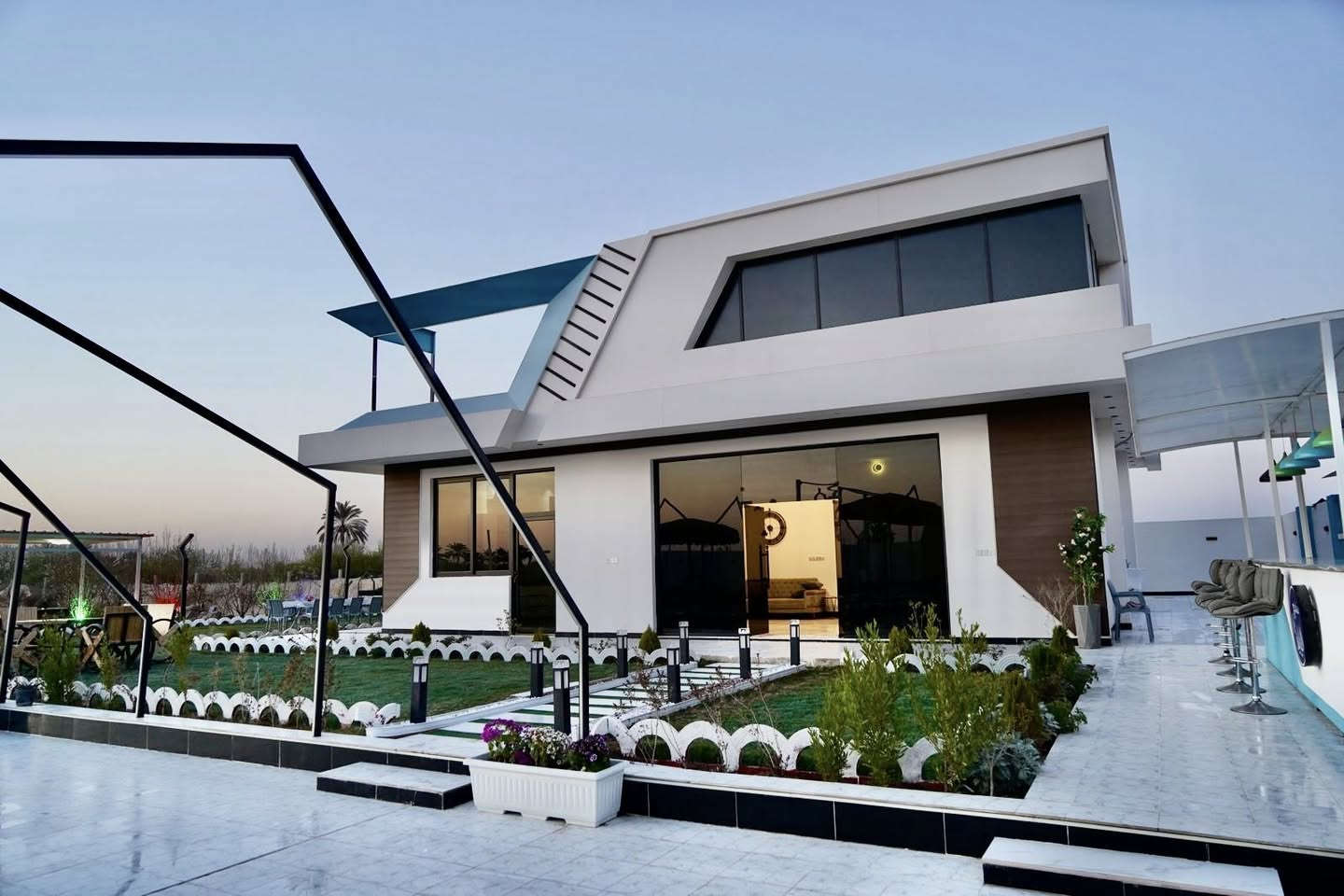 ✨💎 منتجع اللؤلؤة VIP للإيجار اليومي 💎✨
إذا تبحث عن الفخامة والراحة والخصوصية، منتجع اللؤلؤة يوفر لك أجواء راقية ومتكاملة لقضاء أجمل الأوقات مع العائلة والأصدقاء 🌴🏊‍♂️

🌟 جميع الخدمات متوفرة داخل المنتجع:

🔹 مسبح كبير للكبار بتصميم راقي وإنارة ليلية مميزة 🏊‍♂️

🔹 مسبح خاص وآمن للأطفال 🏊‍♀️

🔹 طاولة بليارد فخمة 🎱

🔹 منضدة و فيشة للألعاب 🃏

🔹 ألعاب أطفال متنوعة 🧸

🔹 جلسات خارجية فخمة ومريحة

🔹 مساحات خضراء واسعة وحديقة جميلة 🌿

🔹 إنارة ليلية رائعة تضيف أجواء مميزة ✨

🔹  أماكن استراحة مكيفة ❄️

🔹 حمامات ماستر ومتكاملة 🚿

🔹 مطبخ متكامل للخدمة 🍽️

🔹 مكان مخصص للشواء 🔥

🔹 موقف سيارات واسع 🚗

🔹 خصوصية وأمان تام 🔒

🔹 جلسه مائيه🌊

🔹غرف عدد 2 ماستر 🛏️

🎉 مناسب لـ:

✔ تجمعات العوائل

✔ أعياد الميلاد

✔ المناسبات الخاصة

✔ الرحلات وقضاء يوم ممتع

 للحجز والاستفسار: (***********)

العنوان صلاح الدين قضاء بلد 

علماً ان المنتجع موثق  في تطبيق اجرلي

                💎 منتجع اللؤلؤة…
