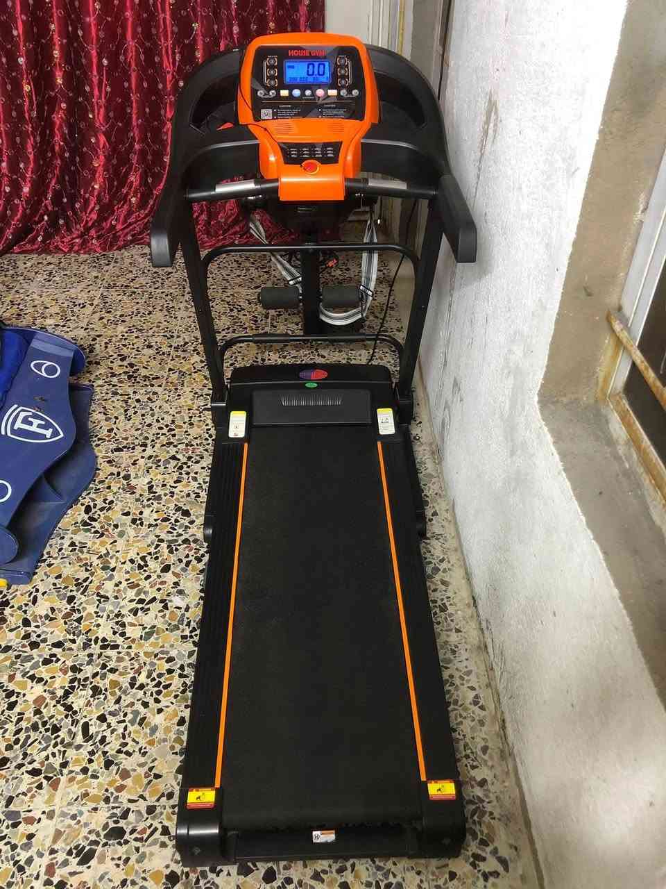 جهاز جري  HOUSE GYM T900A
لون اسود 
المواصفات :
السرعة الكليه 14 كم 
اواكس 
مغناطيس امان 
ميزة الجبلي 
وجهاز هزاز لأذابة الدهون


**إذا كنت صاحب هذا الإعلان وتريد حذفه لأي سبب، رجاءا أرسل رسالة إلى الدعم الفني**