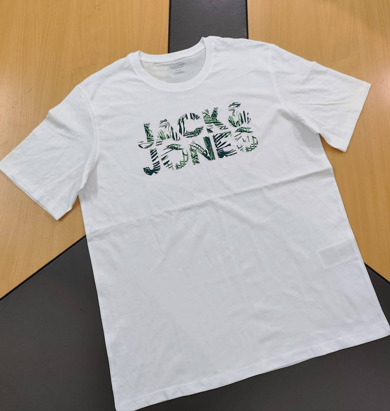 شكيلة جديدة نازلة… لا تفوتك!
تي شيرت رجالي من براند Jack & Jones 
مصنوع 100% قطن ✅
ألوان مختلفة 🎨
مقاسات متوفرة: S – M – L – XL 📏
للبيع بالجملة فقط 💼
للطلب والتواصل على الخاص 📩


**إذا كنت صاحب هذا الإعلان وتريد حذفه لأي سبب، رجاءا أرسل رسالة إلى الدعم الفني**