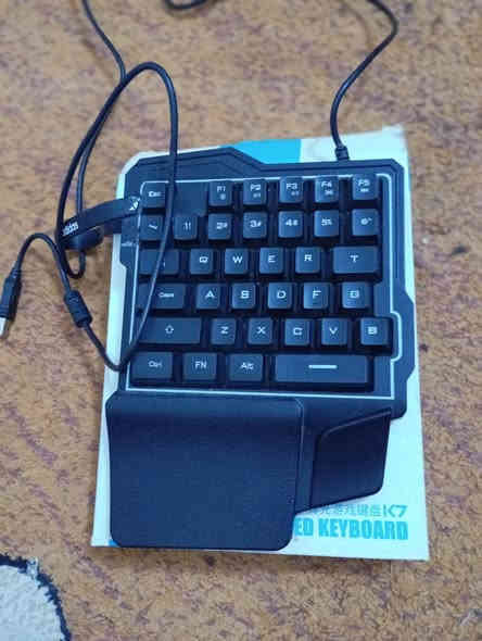 اغراض كيمنك للبيع 
سماعات p9 بلوتوث 7 الاف 
سماعات g9000 كيمنك ار جي بي 10 الاف 
كيبورد نص محترف 40٪ ار جي بي 10 الاف 
كيبورد tiger ار جي بي زرين مكسورات فقط لكن شغال والزرار المكسورة تشتغل حجم كامل 100٪ 5 الاف 
مكاني ديوانية حي الفرات يوجد توصيل كافة المحافضات 
***********
