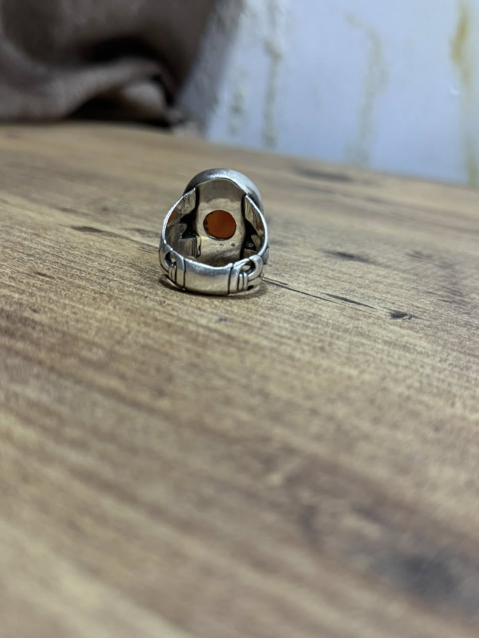 سلام عليكم محبس يماني مشمشي حجره حره ما معالجه صياغه يدويه قطعه حلوه كلش مكاني بغداد العبيدي ***********
