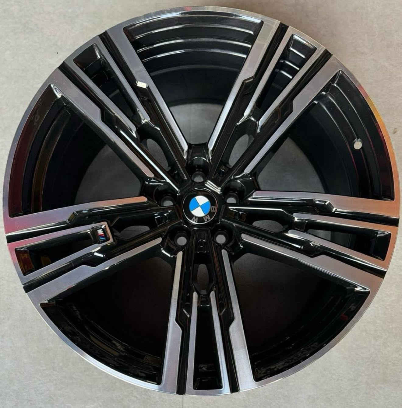 سلام عليكم
ويل بيئم 

موجودة 

حجم20

موديل 2025

مال بيئم موديل جديد 

BMW  

مال بيئم موديل جديد 2025

ويل جديد 

تايرات جديد 

***********

اسعار دذلى واتساب***********
