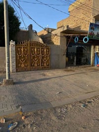 دار للبيع • ٢٠٠م • شارع رئيسي تجاري