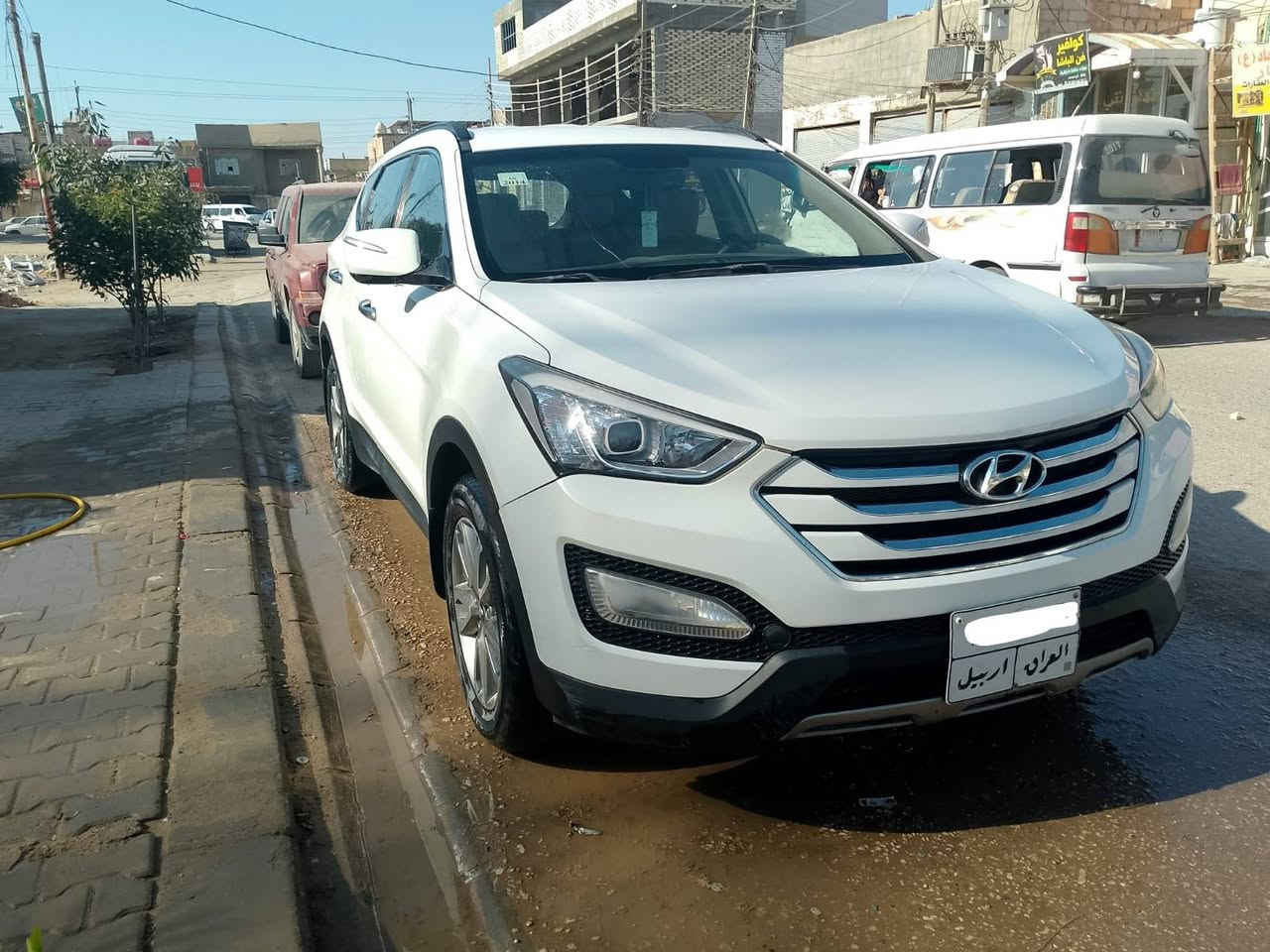 السلام عليكم
سنتافي 2014 خليجي
 محرك 2400
لون ابيض
راكب 7
مكفولة
تبريد 3 قطع
دواخل لونين 
شاشة 
سنوية ساقطة
بارد بالباب الخلفي

مكاني النجف
السعر 150
للتواصل ***********
