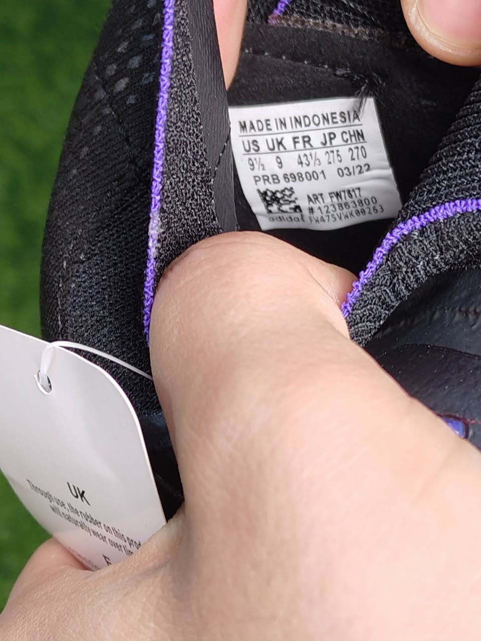 ستد اديداس بريدتور (شتيكن)
قياس 43 وثلث 
صناعة اندنوسي
السعر 30 الف

ترتان نايك اير زون 
قياس 44 
صناعة فيتنامي 
السعر 30 الف 

للتواصل خاص او عالرقم ***********
