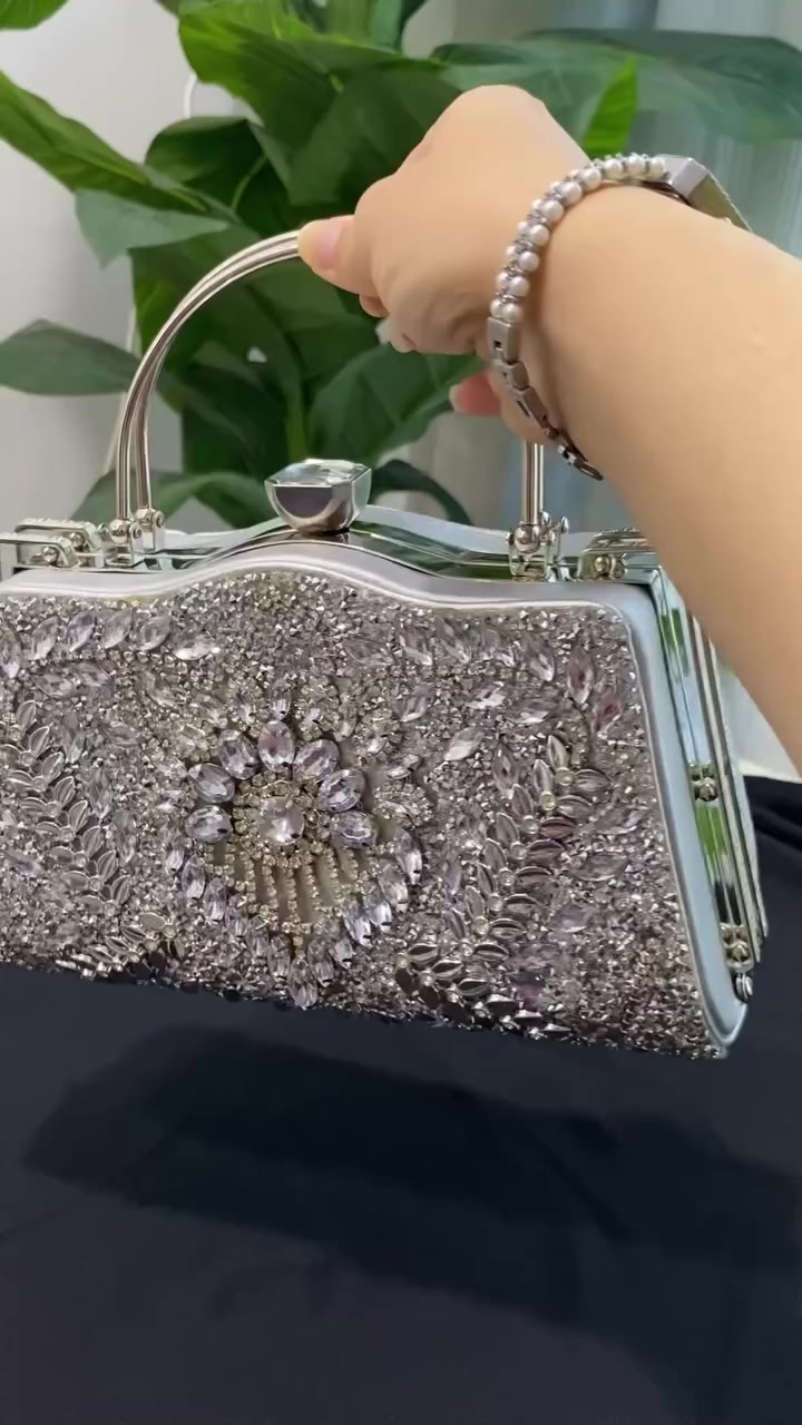 السلام عليكم تابعوني ع انستا ازياء طيبه


**إذا كنت صاحب هذا الإعلان وتريد حذفه لأي سبب، رجاءا أرسل رسالة إلى الدعم الفني**