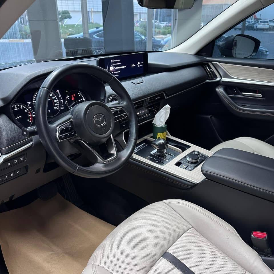 مازدا CX90 مۆدیل Premium MHEV Hybrid 2024
فول فول مواسەفات مایڵد هایبرێد
تەنها 28 هەزار کیلۆمەتر ڕۆشتووە
مەکینە 3.3L تۆربۆ 6 سلندەر
سەیارەیەکی جوان و نموونەیە لە پاکی
پانۆراما
بەسمە
دەبڵ ئەکسل (AWD)
کوشن جلد
ناو کرێمی
کوشنی VIP
7 نەفەری
کوشن خەزن و کارەبایی
داتاشۆ
سندوق شەفت
تەبریدی دەبڵ زۆن و مەرکەزی
لایتی LED و عەدەسە
چەندین مواسەفاتی تریش هەیە
سەیارەکە پێش و دوای کەپس
تەنها دوو دەرگای لای شۆفێر بۆیاخە

VIN: JM3KKDHD2R1168478
دەعامی بۆ دەعامی بەشەرت
سەیارەکە ماڵی دۆستە

سعر: لە کۆمێنت داوای بکە ڕاستەوخۆ بۆت دێت 📩 

گێڕ و مەکینە و تەبرید و کامل کارەبایی هەمووی بەشەرت

شوێن: سلێمانی

ژمارەی خاوەنی سەیارە 
***********
 ***********
