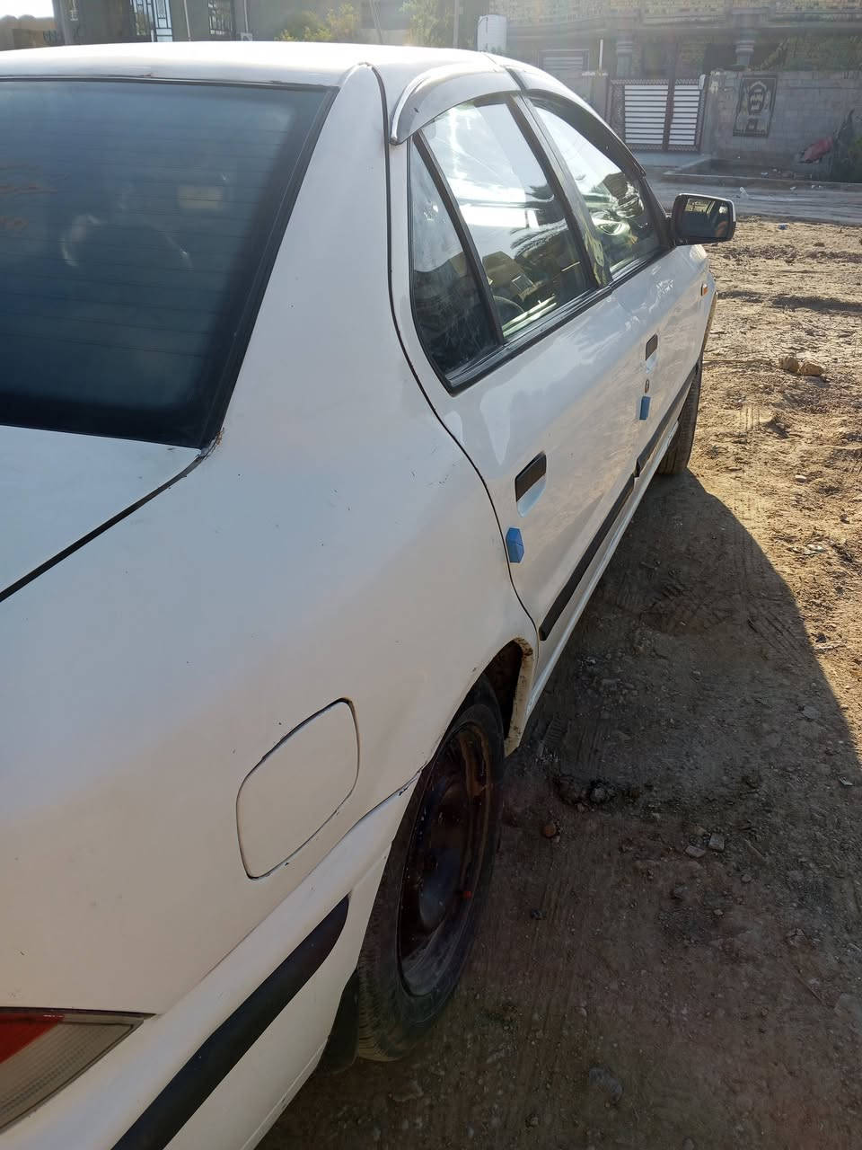 سمند ناطق موديل 2010،، بأسمي رقم انكليزي،، هزه 25،، كير ومحرك خير من الله لاضربه ولاتبديل، تخم تاير، باتري جديد كهربائية كلها شغاله، اي نقص مابيها غير،، خلل بكهربائيه التبريد،، السعر 38،، العنوان، الحله،، تلفون، 
***********
