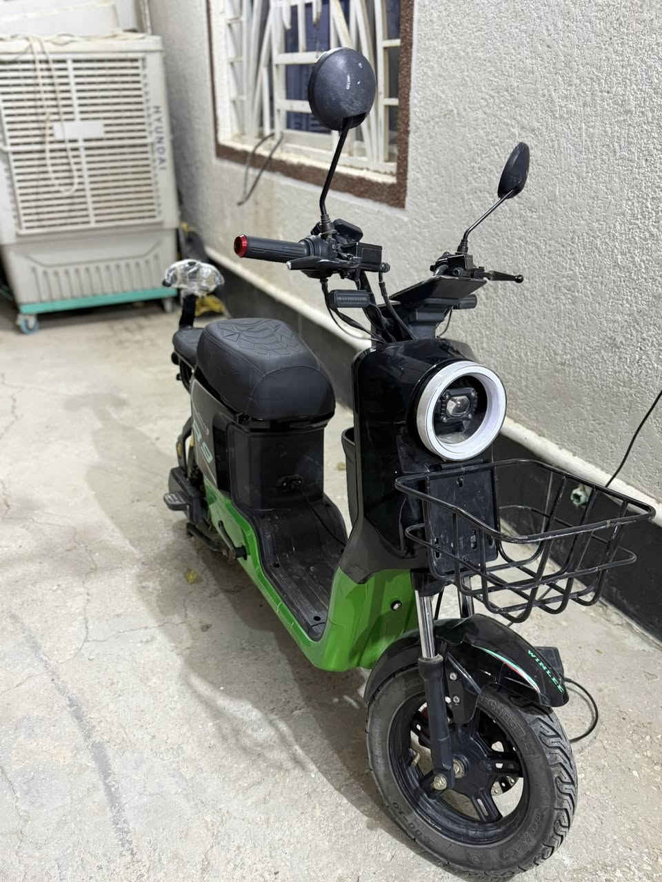 سلام عليكم للبيع r9 نضافة  85‎%‎.             
مستخدم 4 اشهر تقريباً

6 بطاريات 

كفر الشاشة خربان /والجامة اليسرة مكسورة
والكشن بي شك زغير / الشاحنة مالتة تعبانة شوية

كفرات كلهة نضيفة 

مكاني كربلاء الجمالية 
واتساب ***********

سعر 350 الف بي مجال كلش قلييل
