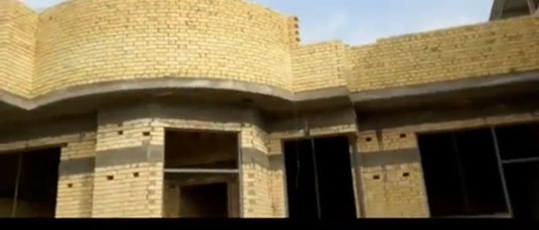 سلام عليكم حالين متوفر خلفه بناء طابوك و بلوك شغل نضيف تسليم مهندس عله دبل 350طابق رضي و طافق ثاني 450 هاذه رقمي تصل موجود وتساب هم ***********
