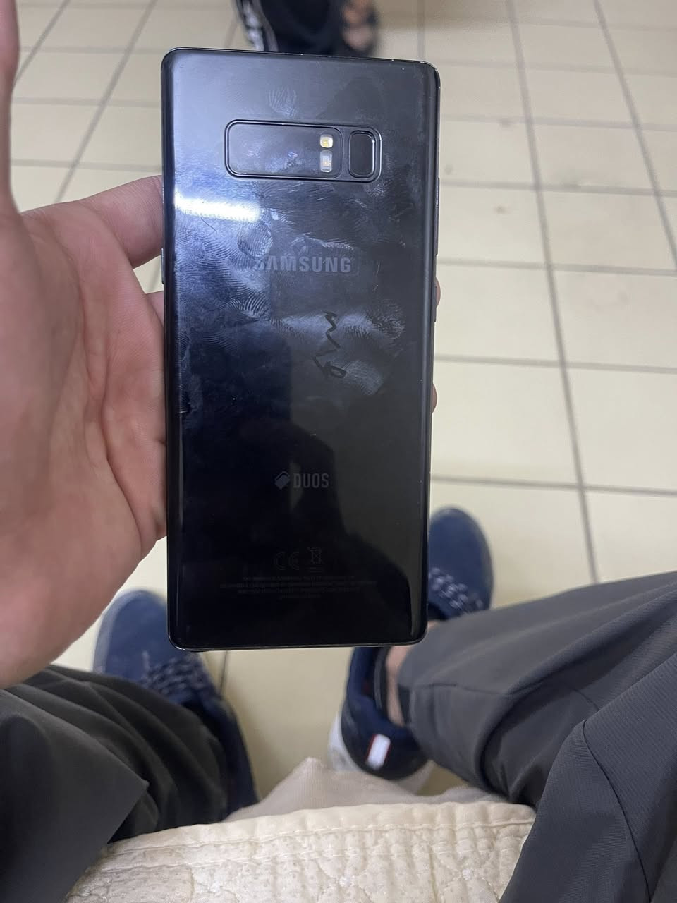 سامسونك نوت 8
ذاكره ١٢٨ 
جهاز  كلها شغال دبل سيم كارت 
كله شغال على وضع شركه 
بس بس هاي طخه بل الكاسه وما مئثره. 
جهاز بيع او مراوس 
مكاني كراده


**إذا كنت صاحب هذا الإعلان وتريد حذفه لأي سبب، رجاءا أرسل رسالة إلى الدعم الفني**