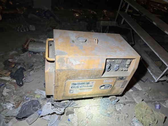 سلام عليكم مولدات ثنين كاز للبيع متروكات صار فتره ثنينهن ب350 وبيهن مجال للشراي المكان بغداد الشالجيه رقم التلفون ***********
