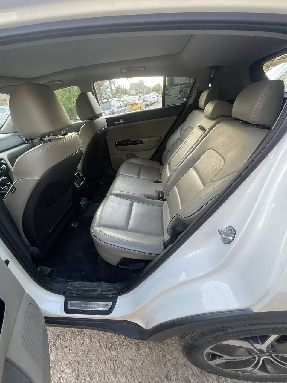 سبورتج 2021 الفول EX مواصفات بكد جي تي لان مرتين
حادث جاملغ وكصة بنيد 
ماشيه 49 الف ميل وقابل للزياده مكانها شهداء البياع  ارباك ستيرن فقط
رقم بغداد مشروع وطني

السعر عل الخاص او الاتصال 

*********** 

المواصفات
1بانوراما
2 بصمه ابواب وصندوق
3 جنطه كهرباء
4 شاشه كبيره تاب لمس
5لدات نهاري هيلوجين
6كراسي جلد
7كراسي كهرباء اثنينهن
8تحكمات فول 
9مرايه داخليه عاكسه للضوء 
10 ترحيب عند الاقتراب
11شاحن واير ليس
12هند بريك بصمه
13اوتو هولد
14 كاميرا 
15حساس امامي
16حساس خلفي
17 انضمة قيادة سبورت ايكو نورمل
18 ستيرن تدفئه 
19كشنات تدفئه وتبريد 
20 سستم صوت دمام هارمن حته بل دشبول وصندوك دمام
21 محرك 2400
22 جي بي اس 
23 تبريد قطعتين ثلج منفصل
24 حساس لايت واطارات
25شاشه صغيره لعرض لعطلات
26ويل كب 18 
27رادار امامي وكاميرا تحديد مسار
28 رادارات خلفيه نقطه عمياء
29 مري شفط واشاير مري

وبعد هواي مواصفات ماتحضرتي وبل عافيه عل مشتري واسف عل اطاله اضن كلشي واضح وكلشي مكتوب
