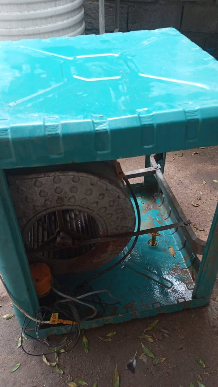 سلام عليكم مبرده نضيفه كلش شغاله للبيع مكاني الاصمعي ***********
