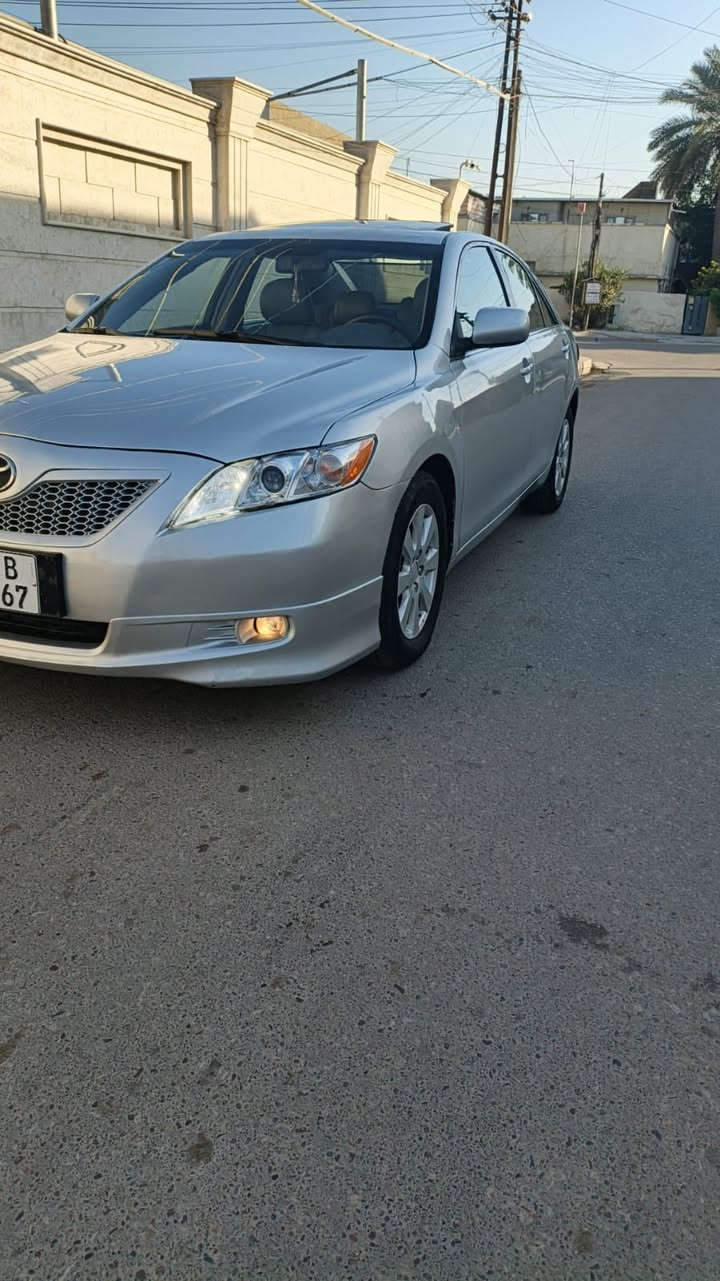 السلام عليكم
للبيع كامري 
موديل 2007
وارد امريكي  
محرك 4سلندر 2400
محرك وكير مكفولات 
تبريد ثلج ❄️ 
صدره نضيف 
 فول مواصفات XLE
فتحه تحكم ستيرن جهتين 
كشنات جلد كشنات كهرباء 
تبريد قطعتين برده خلفيه 
داخل صاج لايت زنووون عالي ناصي
حادث جاملغ خلفي وقبق جنطه والسياره مصبوغه حزام جماليه 
السعر 90 وبي مجال ان شاء الله 
مكاني بغداد حي الجامعه 
***********
***********
