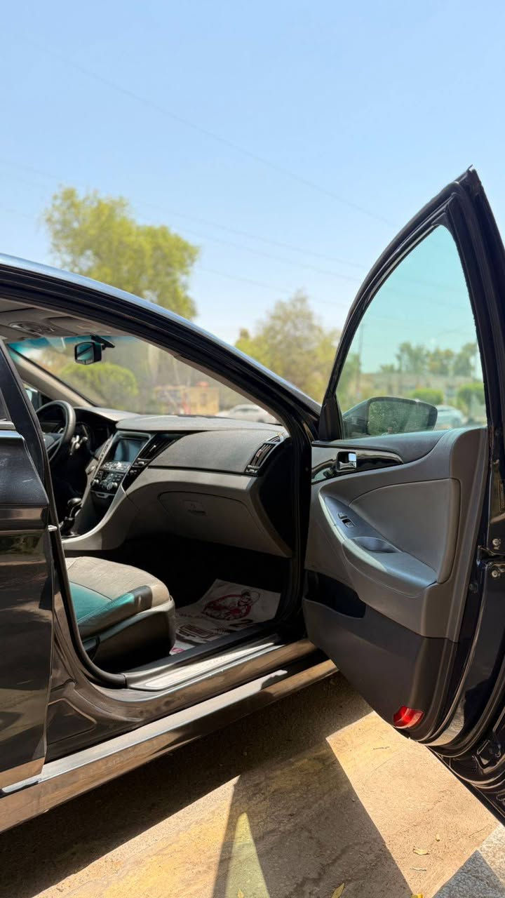 السلام عليكم لبيع سوناتا مديل 2013 رقم بغداد تحويل ثاني يوم مصبوغه احزام مكينة جي دي اي تيربو كير  مكينة حداديه تبريد جاهزه مكان السماوه سعرها 115 وبيها مجال بسيط اي استفسار عله رقم ***********
