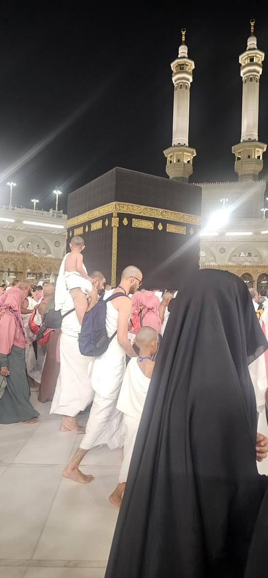 لكل مشتاق لبيت الله الحرام 🕋 رحلاتنا متواصلة طيلة الموسم مع شركة نوارس المدينة برفقة الحاج حامد رشيد تجد كل ما تريد من خدمات متميزة للحجز تواصل معنا على الارقام التالية :
*********** ☎️
*********** ☎️
