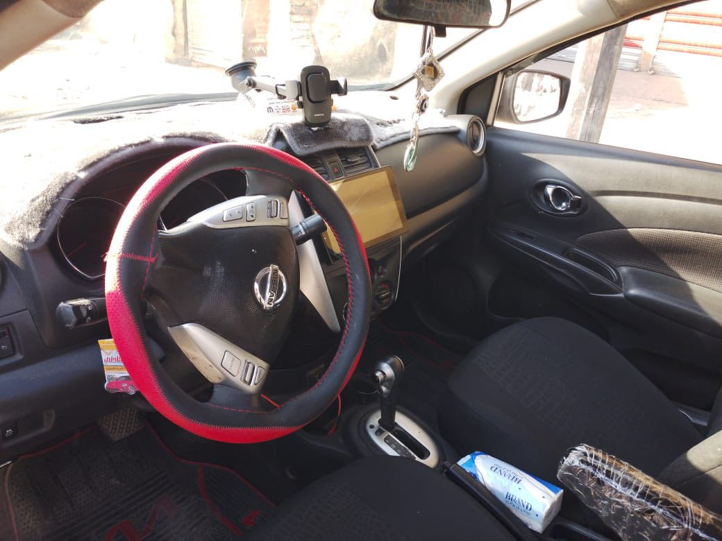 سلام عليكم 
نيسان فيرسا موديل 2019 وارد امريكي بيها تبديل جاملغين اماميه وباب جهه اليمنى بدون دواخل مكينه وكير وتبريد كفاله 
السياره جاهزه خير من الله مكانها بغداد السعر النهائي 82 شراي يتصل

‭0770 433 7480‬
