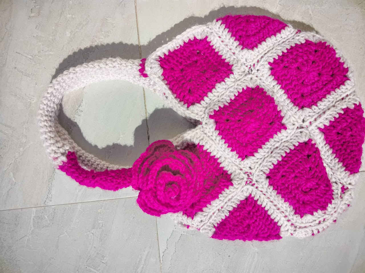 شنطه كروشيه من مربعات كراني شغل يدي 🪡🫶🏻🤍bail_y5


**إذا كنت صاحب هذا الإعلان وتريد حذفه لأي سبب، رجاءا أرسل رسالة إلى الدعم الفني**