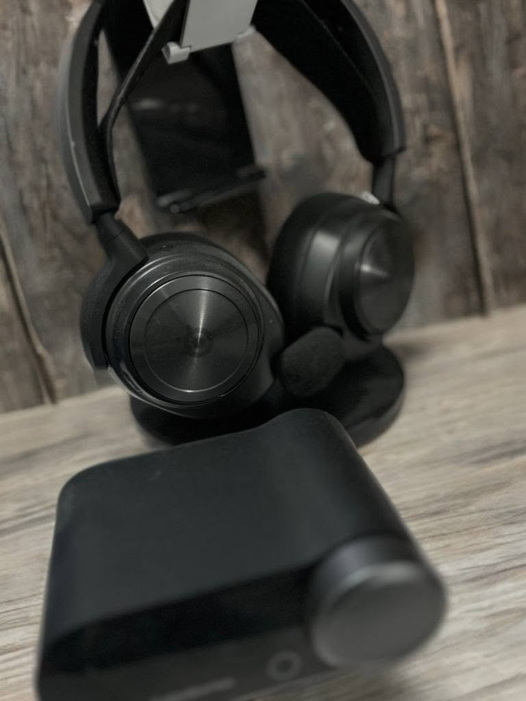 السلام عليكم
بلي 5 فات كلش نظيف
بي هارد samsung 990 pro 2T
جويستكات 2 اصلية
ups farber online 1kv
قاعدة فان وشحن جويستكات عامودية 
سعر مليون و 150
وعندي سماعة arctis nova pro wireless
كلش جديدة مستخدمة كم مرة
وي السماعة مليون و 350
بغداد حي الاطباء
***********
***********
