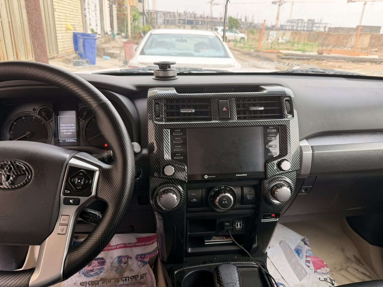 TOYOTA  4RUNNER   2023SR5 
~ تويوتا 4 رنر  
~ وارد أمريكا  
~ موديل 2033
~ محرك 6 سلندر  / V6 
~ مواصفات SR5 
~ شاشة كبير  
~ كاميرا 
~حساسات خلفيه 
~تبريد ثلج 
~ كشن جلدة كهربائية 
~ ويل كب 
~ حجم تايرات ١٧
~ 5راكب 
~ ماشيه 55 الف كيلو 
~ إيرباگات راجع  سستم 
~ طاولة خلفيه للسفرات
~حادث مثل ما تشوفون بالصور 
سياره بيها اضافات تغليف دشبول وستيرن ترفيع فخامه 
السياره بيها منظومة غاز متكامله مشدوده بورشة رسميه مع الكارت يعني اقتصاديه 
السعر 26000
العنوان بغداد الجديده
وأي معلومات رقمي واتس أب ***********
