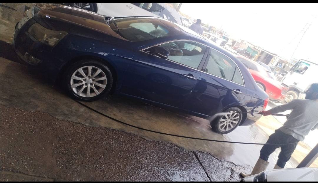 جيلي إمجراند 2014
المحرك: ميتسوبيشي ياباني الأصلي ✔️
الحالة العامة: نظيفة جدًا ومشدودة على الشارع

الهيكل: خالية من الصبغ وخالية من الضربات تماما بيها جراد ✔️
الجير والمكينة: شرط و بلاد
الدعاميات يرادلهم ماسكات
 (الصدر): نص عمر
سنتر لوك باب الورة: يحتاج تصليح بسيط
سيارة اقتصادية، ثابتة، ومناسبة للاستخدام اليومي، ومن يبحث عن سيارة نظيفة بدون حوادث أو صبغ.
للجادين فقط التواصل خاص 📩
المعاينة على الطبيعة خير دليل 🤝
المكان صلاح الدين تكريت 
للتواصل خاص
او ع الرقم ***********
