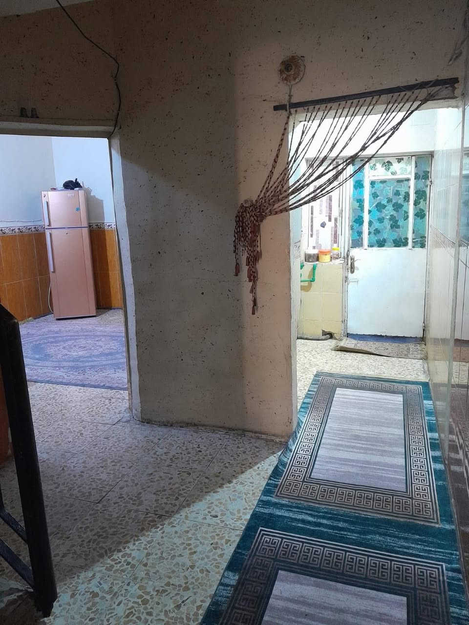 دار البيع مللك طابو صرف مساحته ١٠٠ متر واقع حال ١٠٥
الواجهه ٥ ونص ونزال ٢٠ طابق الاول  طرمه مساحته واسعه 

واستقبال مساحته هم واسعه  وغرفه ومطبخ  وحمام 

وطابق ثاني غرفتين   البيت عكاده بناء قديم 

حي اور  حسينيه المصطفى  

شارع المدارس أو  شارع سكلات محله ٣٢٩ 

السعر ١٧٥

‏ ‭٠٧٧٤ ٦١١ ٧٧٢٨‬
