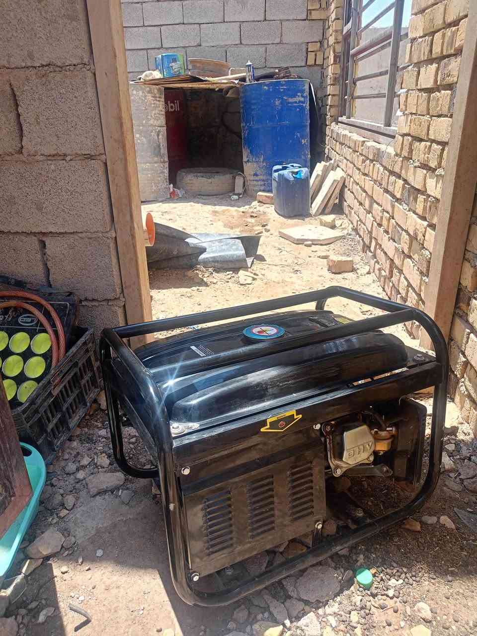 مولد للبيع جديد الاستخدام فقط شهر مولد استره كفر ومكينه شرط الفحص فقط الملف محترك المكان المدثره السعر 170وبيه مجال ***********//***********
