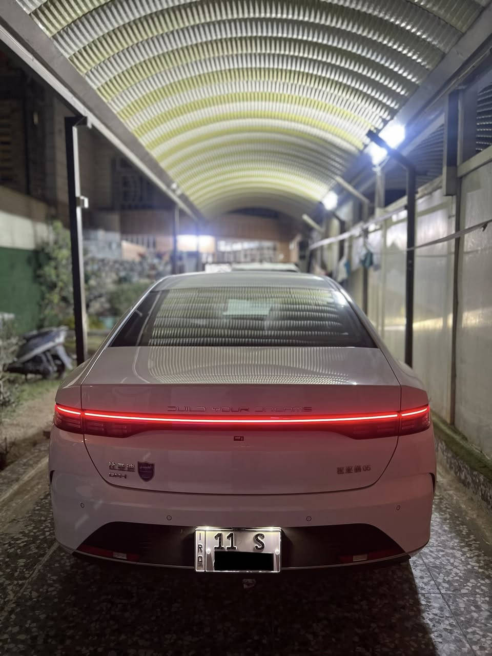 بي واي دي BYD ديستروير مرقم بغداد زيرووو🔥
3 انضمة للقيادة : بانزين + هايبرد + شحن كهرباء 

بصمة وكارت للتشغيل والدخول 

شاشة قلاب 

مقاعد رياضي 

عده ومستلزمات كامله مع ارضيات 

المواصفات معروفة 

السعر : 20 مليون قفل 

العنوان بغداد 

***********
