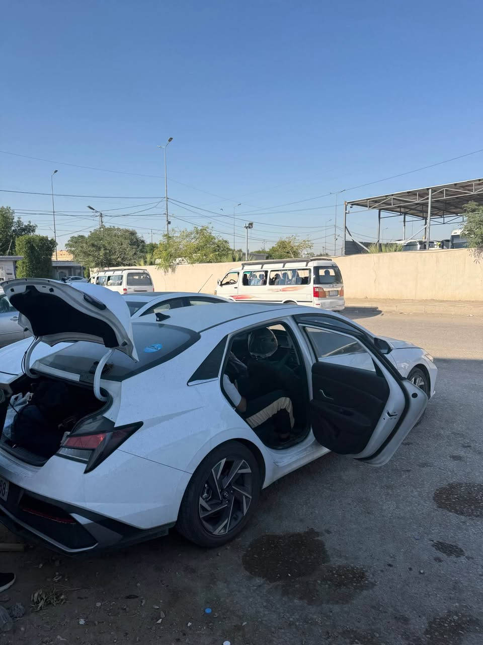 النترا صيني موديل 2025 زيرو
مواصفاتها معروفة 
السيارة نظيفة 
ماشية 21 الف بعدها زيرو 
كفالة عامة ماعدا بارد بالباب بسبب شخط بدون صبغ 
السعر 142$ 
*********** Singapore
