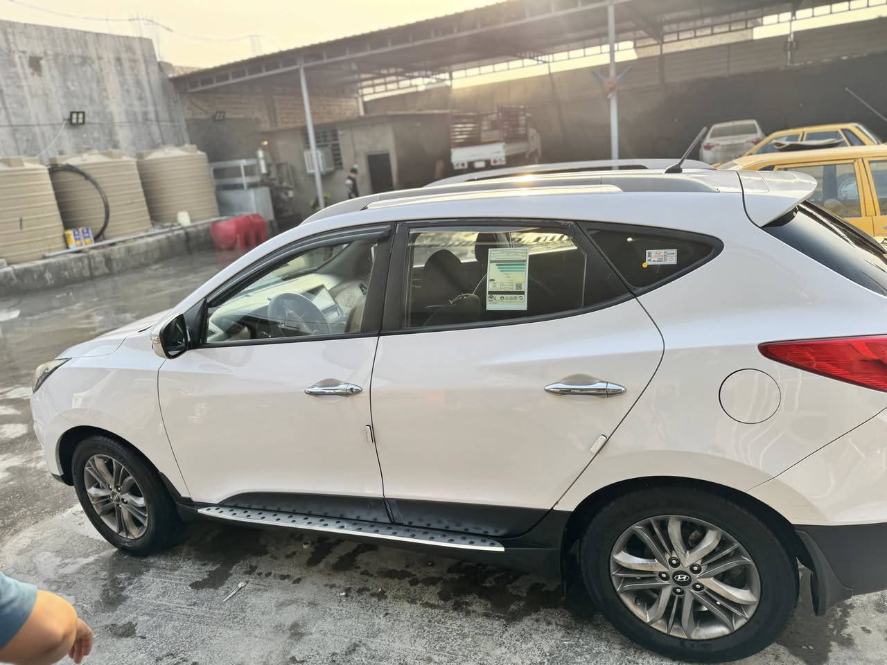 سلام عليكم 
توسان 2014
بدون حادث وبدون صبغ (بارد قليل) 
المكان :كربلاء طوريج
السعر (١٦٣)
***********
