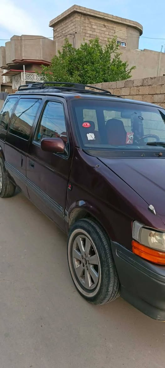 السسسسعررر 42 وبيها مجال 
عاده من جديد الوحش الأمريكي دوج كلاليزر 92محرك وكير شرط رقم انكليزي كابون تحويل من شرعي حصرنا طخم جديد ودشمه السياره معروض عندي أخذ اتعابي من طرفين والبيع نقد نقد بدون اقصاد أو مقدمه بيع فقط اقراء منشور اول اتصل على ***********او *********** السياره دخل موصل   حي سومر
