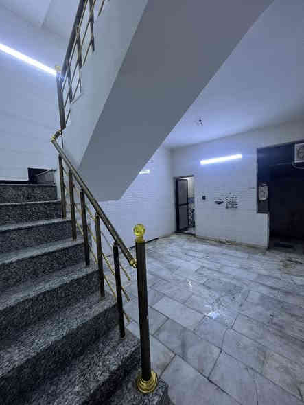 للإيجار منزل المساحه 50متر 
يحتوي علئ غرفتين نوم وخدمات عدد واحد ومطبخ وصاله قرب شارع الضيافه بدل الايجار 750الف ♦️♦️

للاستفسار الاتصال ***********
أو مراجعه مكتب عراق الخير 🔹🔹
