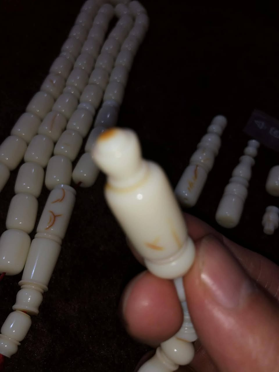 سلام عليكم
( دومنه لؤلؤي مكرك الماني قديم ) 
47 حبه و 1 سبير دبل فواصل تمليكه سبحه خشنه ١٣٠ غرام 3 شواهيد مع صايه وكسار خام قديم جداً مكركه لؤلؤي شرط المهتم يتفضل خاص


**إذا كنت صاحب هذا الإعلان وتريد حذفه لأي سبب، رجاءا أرسل رسالة إلى الدعم الفني**