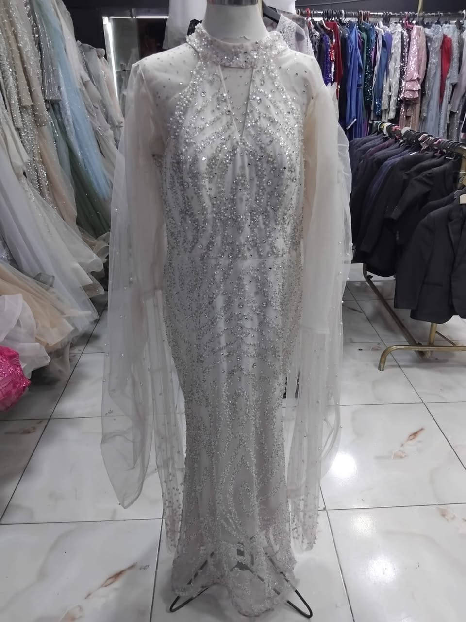 بصي كده علي الحلويات واقولي رايك بيع اي قطعه منهم 750 وأقسم بالله أقل من ثمن الإيجار النصف متخيله انا بقوالك بيع


**إذا كنت صاحب هذا الإعلان وتريد حذفه لأي سبب، رجاءا أرسل رسالة إلى الدعم الفني**