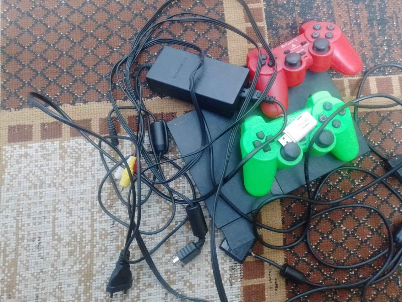 سلام عليكم بلي 2 للبيع كامل ملحقاته و مع فلاش بي 50 لعبه نضيف و مستعمل قليل مكاني  بغداد الدوره شارع مطعم ليمونه قرب اسواق ماشاء الله و ماعندي توصيل.  السعر 25 قفل 🤍✨


**إذا كنت صاحب هذا الإعلان وتريد حذفه لأي سبب، رجاءا أرسل رسالة إلى الدعم الفني**