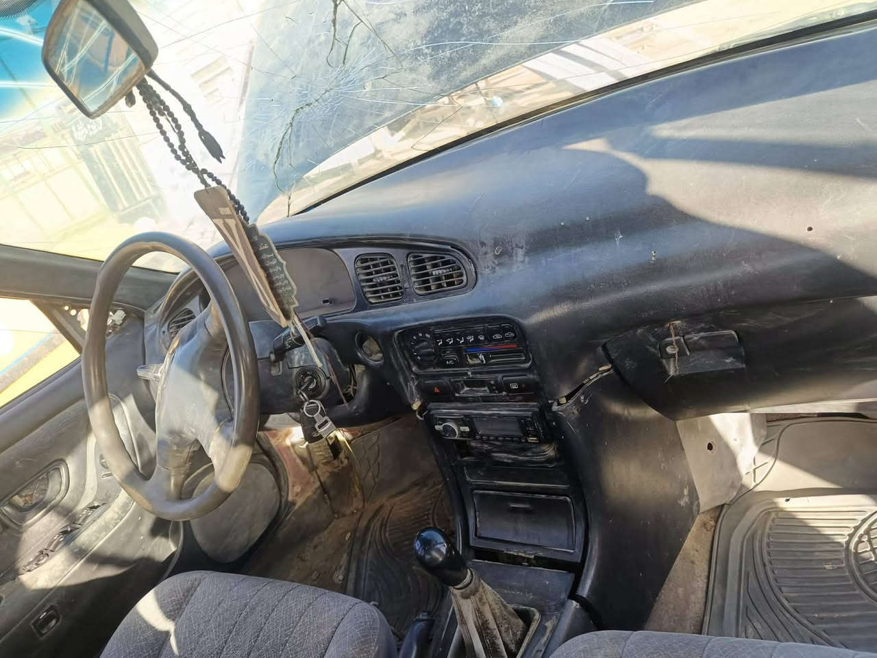 السلام عليكم سوناته تو للبيع مديل 95 سياره جاهزه وحلو مكينه كير مشرؤطات حداديه نضيفه السعر 15 وبيه مجال قليل رقم قادسيه سنويه كارتونيه تحويل مباشر لسياره ترايك وين ماايعجبك المكان الدوانيه قضاء الشاميه للستفسار اتصل على الرقم ***********
