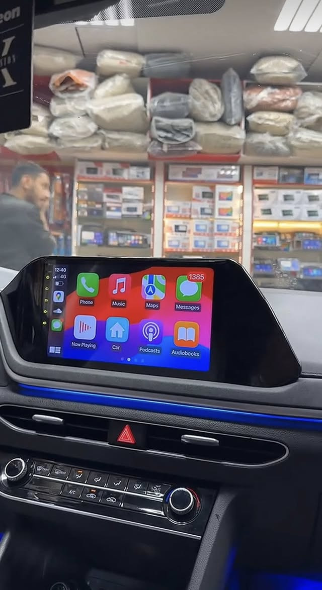 سلام عليكم شاشه سوناتا 20/21/22/23حجم 9 تعمل بنضام الاندوريد ونضام الأبل كاربلي فول وضوح ودقه وصوت عالي او واضح كامله هيه والأطار كلش نضيفه بدون اي شخط السعر 50 الف 
المكان الدوره ***********
