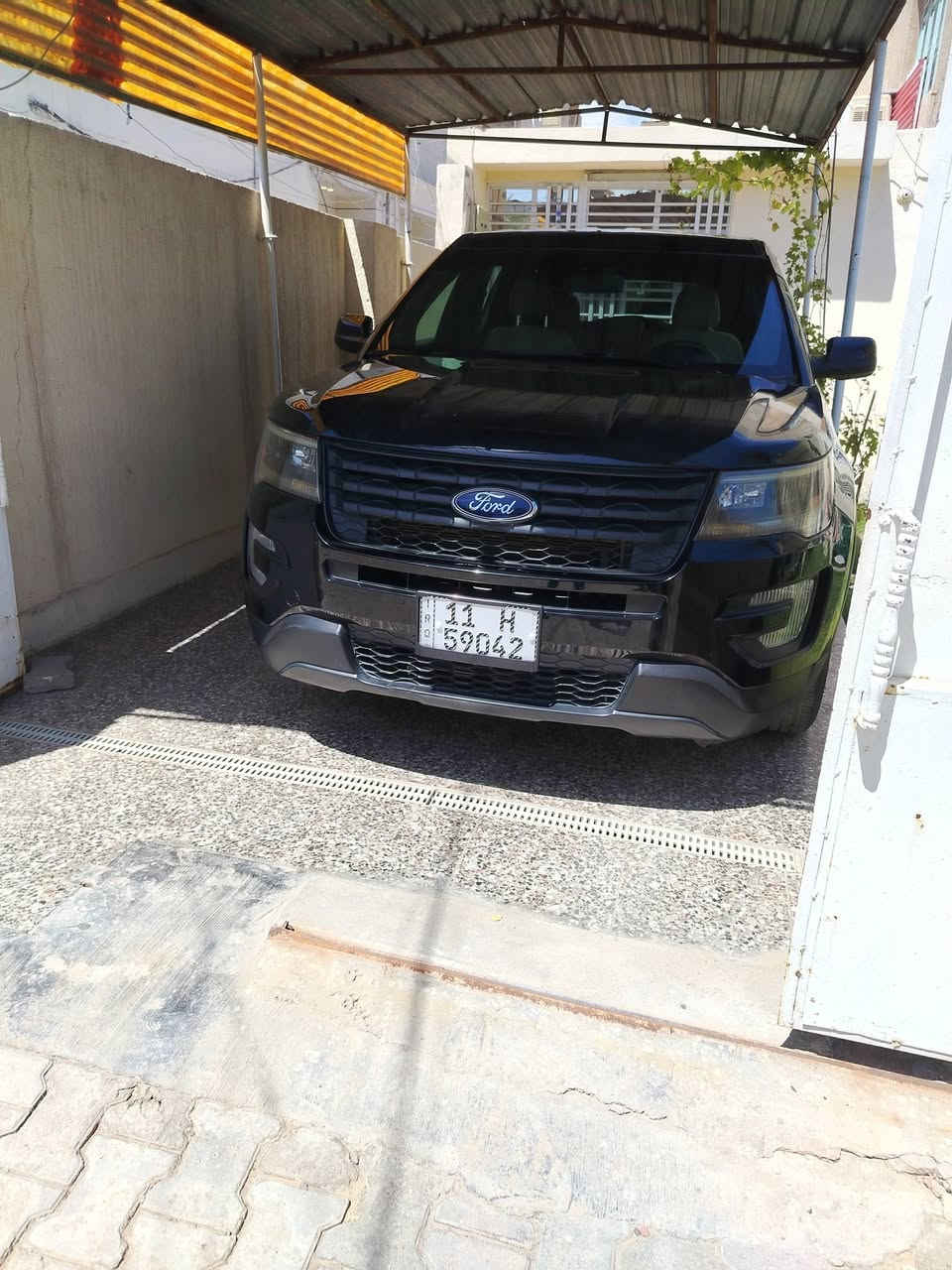 السلام عليكم فورت اكسبلور موديل ١٨ بوليسي محرك ٣٧٠٠ سته سلندر الحادث موضح بالمنشور موصفات تبريد ٣ قطع ٧ راكب كامره خلفيه فور ويل طاك ارباك برده فقط رقم جديد بسمي ان شاء الله الاستفسار على الرقم *********** جزيل الشكر مدير الكروب
