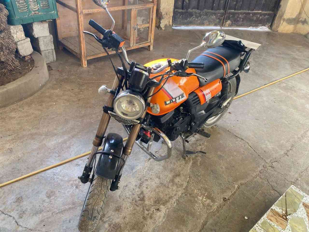 دايوان لاتي موديل 2022 لون برتقالي محرك 200 مرقم ديالى رقم انكليزي باسمي سنويته لل2030 دراجة مابيه برغي نقص رايده 2 مليون و 200 وبيه مجال
مكاني ديالى بعقوبة بهرز 
للتواصل ***********
