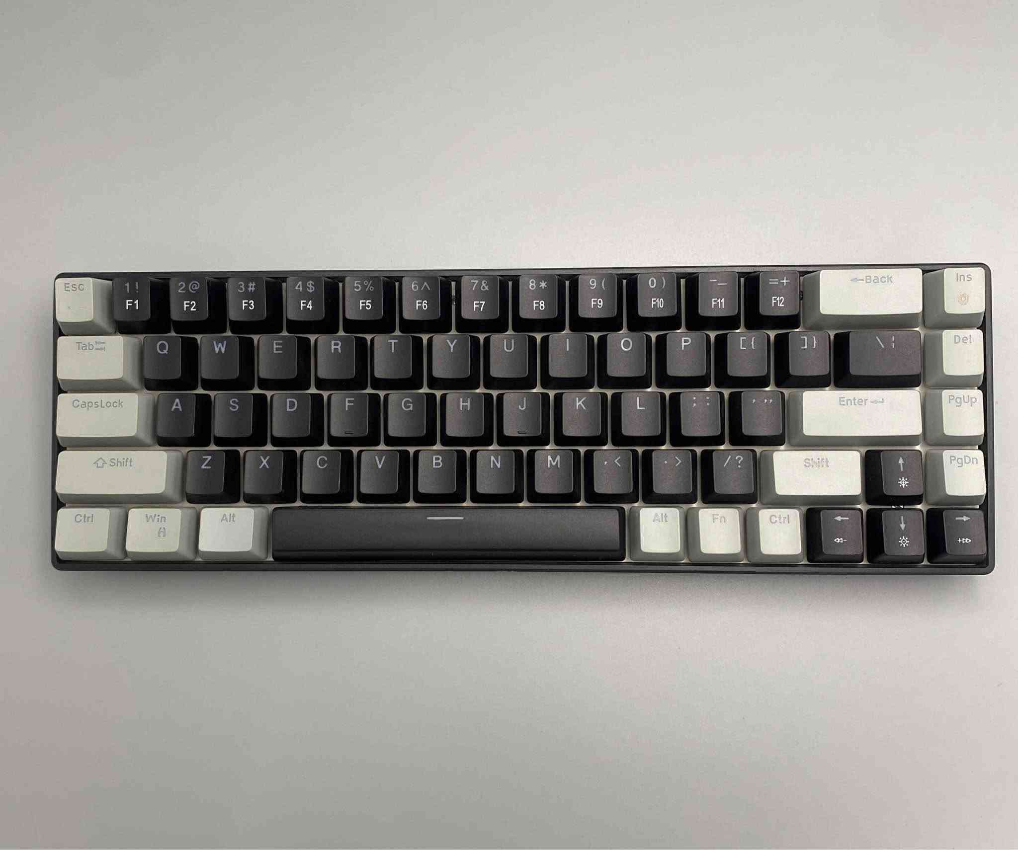 ⌨️ MageGee MK-Box – 60% Mechanical Gaming Keyboard

🔹 التصميم: 60% مدمج مع 68 مفتاح لتوفير مساحة أكبر للمكتب 🎮
🔹 السويتشات: Red Switches
🔹 الإضاءة: LED Backlight مع أكثر من 15 وضع إضاءة ✨
🔹 Anti-Ghosting: دعم N-Key Rollover لجميع المفاتيح 🎯
🔹 الاتصال: سلكي عبر USB مع كابل قابل للفصل 🔌
🔹 المفاتيح: Double-Shot Keycaps بعمر افتراضي طويل
🔹 التصميم: Adjustable Kickstand لزاوية كتابة مريحة
🔹 التوافق: Windows / Linux / Mac
🔹 الحجم: صغير وخفيف، مناسب للجيمينغ والتنقل

💡 كيبورد ميكانيكي اقتصادي يوفر تجربة لعب وكتابة ممتازة مع تصميم مدمج وإضاءة جذابة.  

السعر :30 الف
خدمة توصيل 🚚 لكافة أنحاء العراق 🇮🇶 بغداد, العراق


**إذا كنت صاحب هذا الإعلان وتريد حذفه لأي سبب، رجاءا أرسل رسالة إلى الدعم الفني**