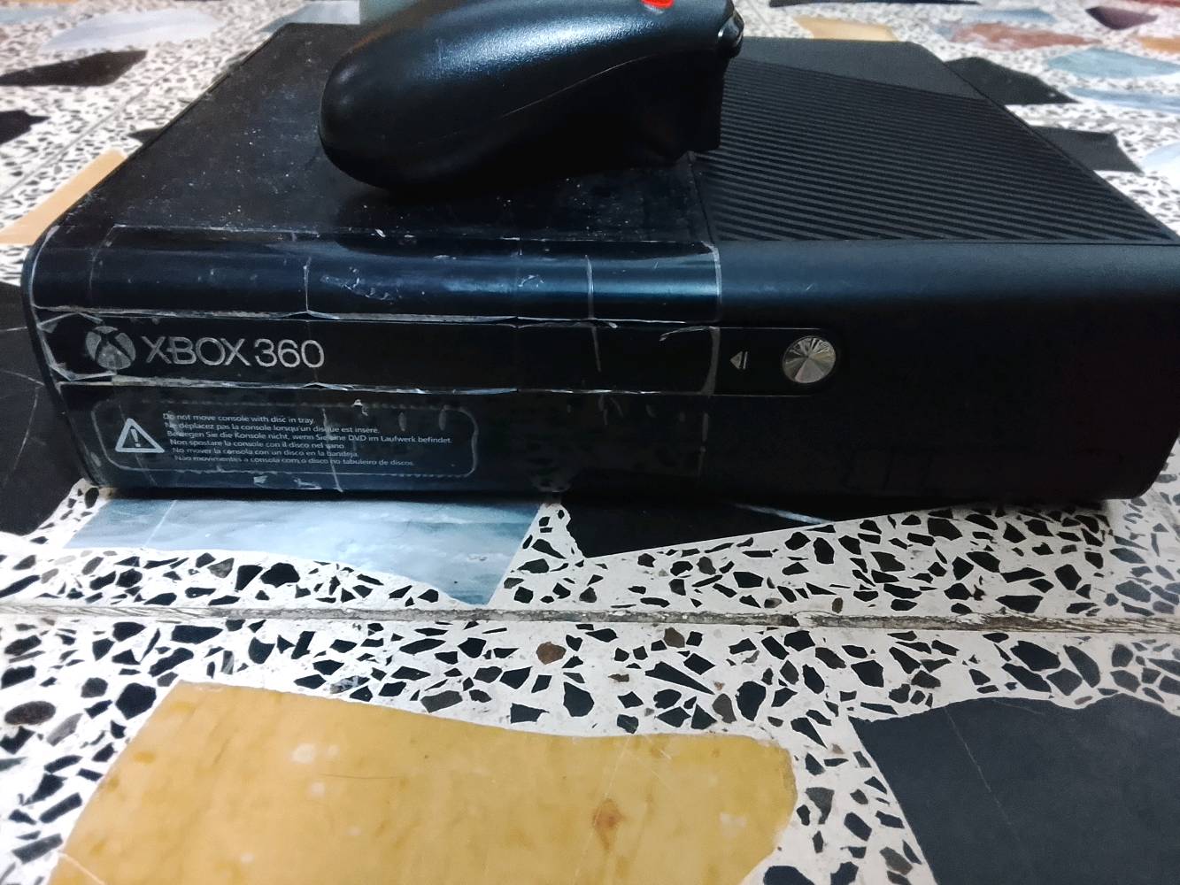 اكس بوكس 360 سوبر سلم مهكر نضام الاورورا هارد 320 كيكا وياة جوستك واحد ومحولة كامل بية تقريبا 55 لعبة مكاني بغداد بياع حي الاعلام 
رقمي واتساب ***********
ب110 وبية مجال بسيط