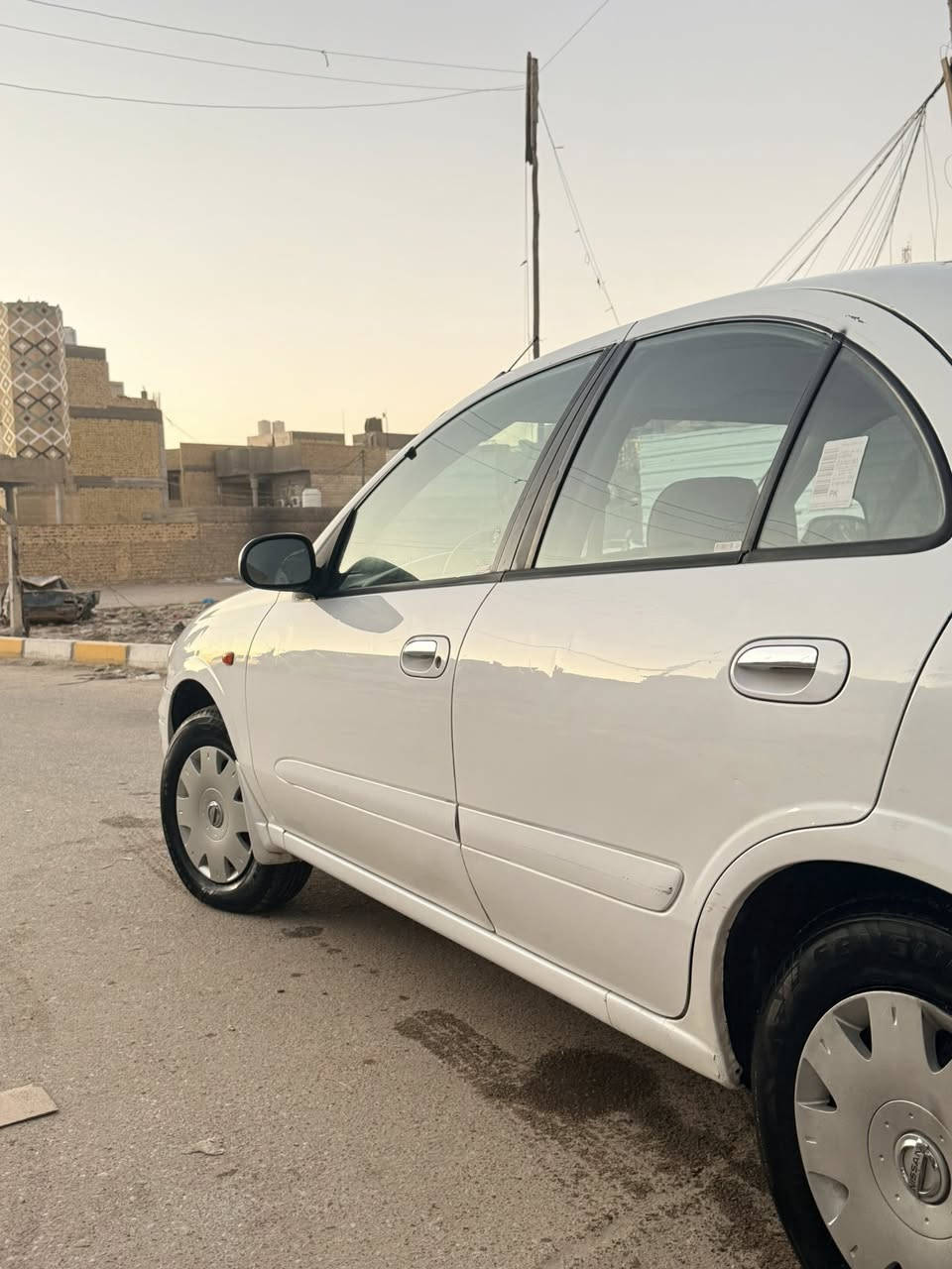 سلام عليكم 
🔺 نيسان صني 2009 رقم بغداد دولي 
🔺 السياره استخدام شخصي مكفوله كفاله عامه فقط 🔺بيها بارد في الجاملغ الخلفي (الهلال) 
🔺و جراد قليل في القماره 
🔺السياره نظيفه و حلوه احلا من الصور 
🔺تبريد منظومه جديده بارد  كلش 
🔺تخم تاير جديد 
🔺حداديه و صدر كامل جديد 
🔺السياره غرفتها نظيفه 
🔺مكان السياره الناصريه -سوك الشيوخ 
رقم الهاتف -  ***********
