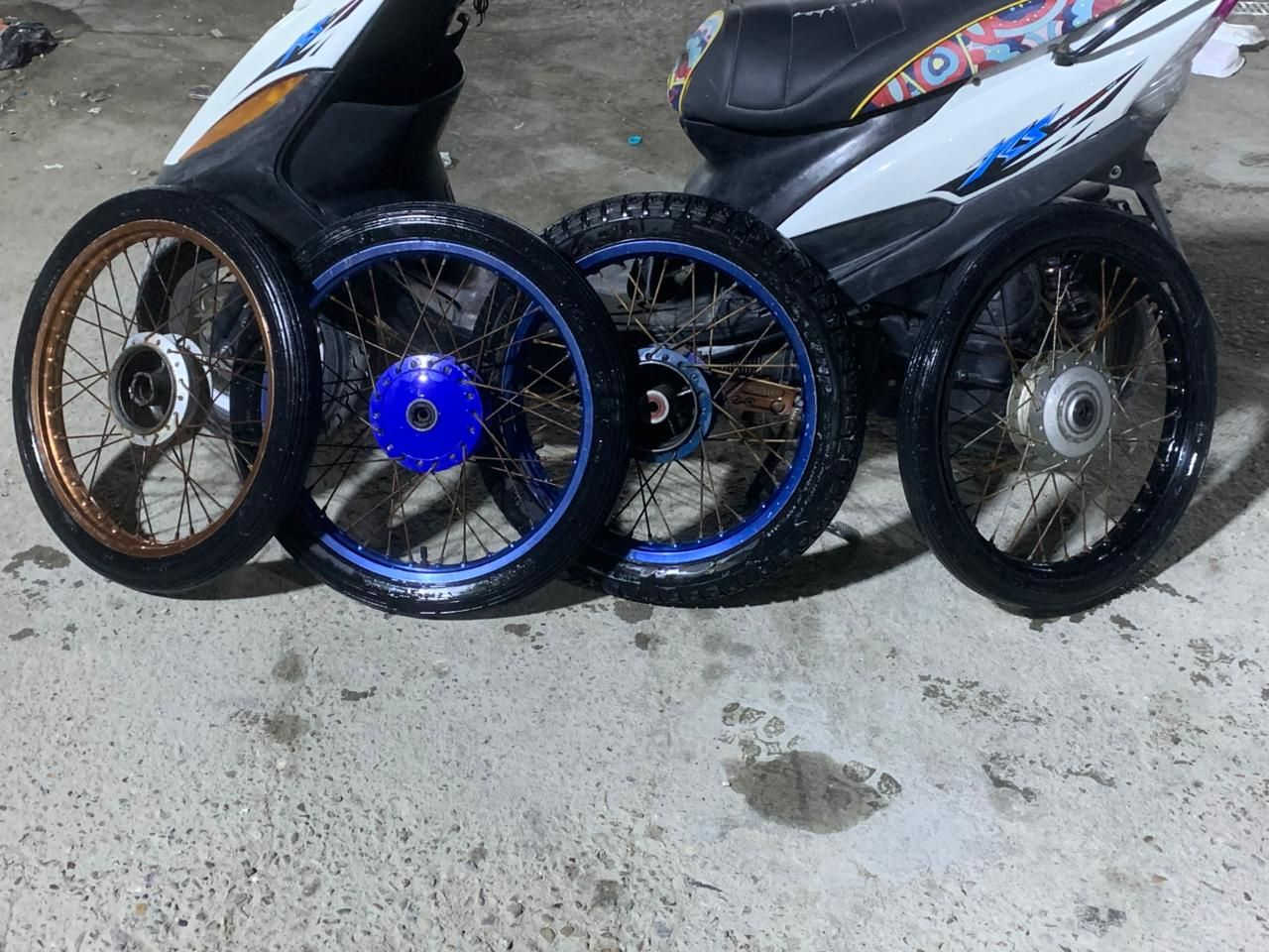 وياله فافون للبيع قيم او خذ 
ناصريه مركز 
***********
