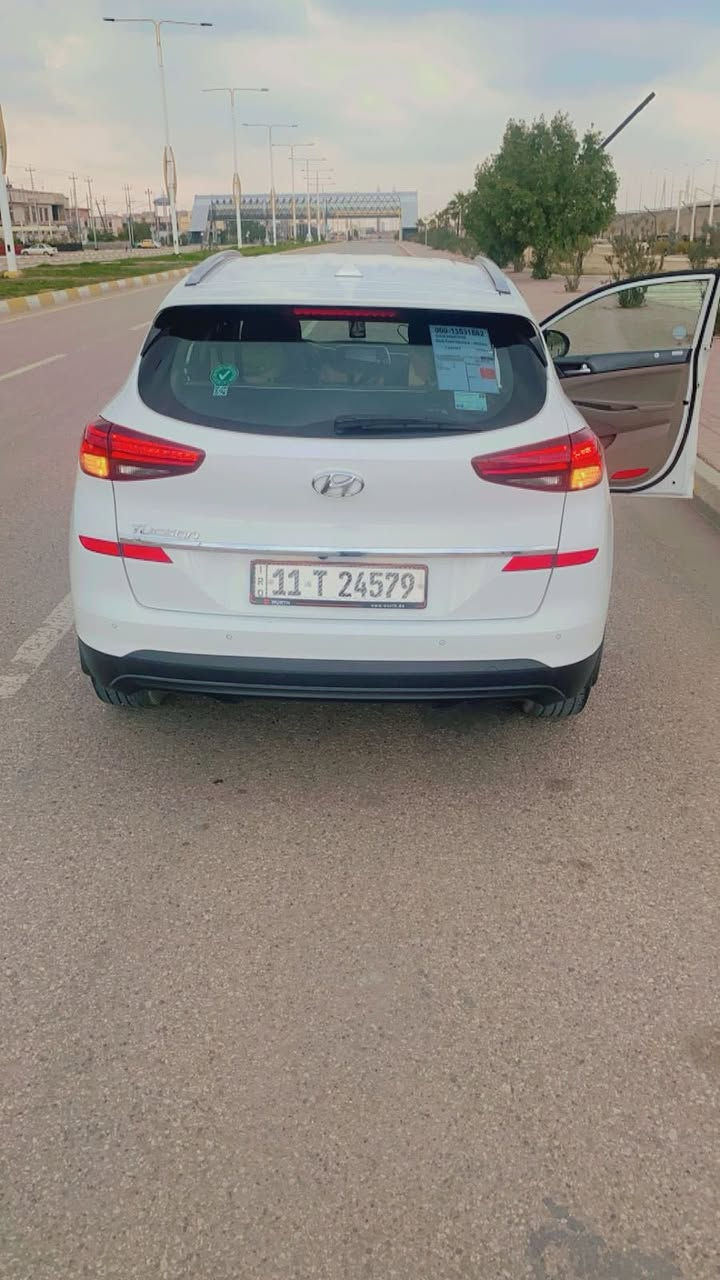 سلام عليكم
توسان خليجي موديل ١٩ الگاصد
فول عده الفتحه 
سياره جاهزه مكفوله من ظربه وصبخ 
تخم تاير جديد 
خمس عدسات 
بكلايت لد 
أشاير ترحيب 
كشن كهرباء عدد ٢ 
تبريد شغال 
داخل مخمل بلادي 
لونين داخل اسود بيجي 
صدر امامي خلفي بلادي مكفول 
ماشيه ١٠٠ ألف 
والسونار مرفق مع الصور 
السعر 200 ورقه وبيه مجال 
للاستفسار 
***********
***********2
