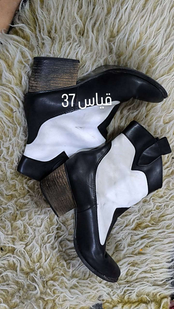 السلام عليكم بنات بوتات اوربيه اخو الجديد نضيفات كلش جلد طبيعي ومبطنات درجة اولى توصيل داخل الحله الف دينار
سعر البوت ب٥
بنات الي ميطلع مراسله عدها دزلي واتساب ***********
