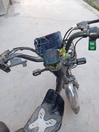 دراجة شحن كهربائية • نضيفه • سعر خاص